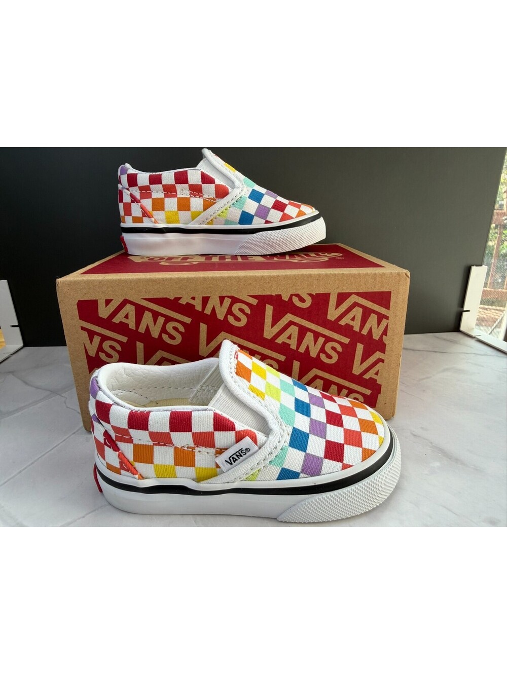 VANS Kid's White Classic Checkerboard Sneakers VN000EX8U09 US 4